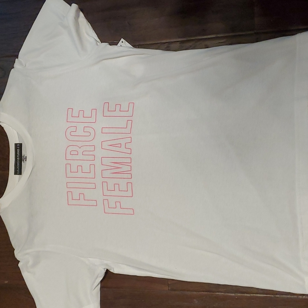 "FIERCE FEMALE" T-Shirt